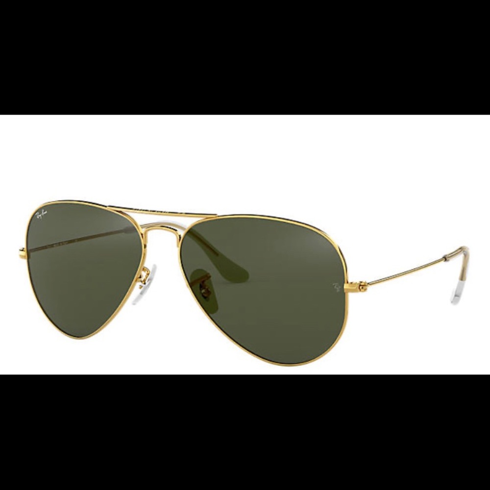 Black Ray-Ban Aviator classic